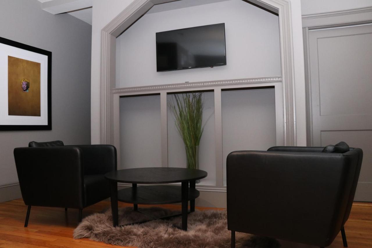 A Stylish Stay W/ A Queen Bed, Heated Floors.. #34 Brookline Dış mekan fotoğraf