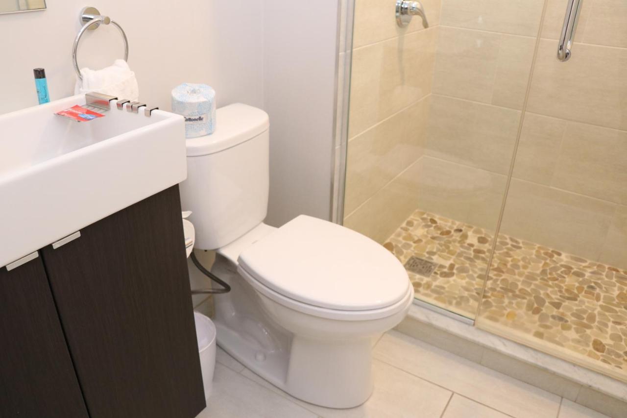 A Stylish Stay W/ A Queen Bed, Heated Floors.. #34 Brookline Dış mekan fotoğraf